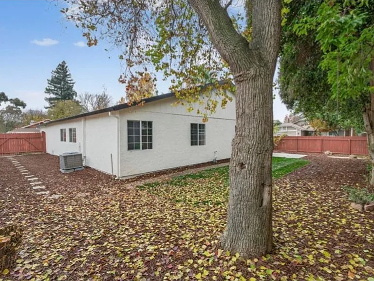 1373 Grendel Way — Photo 14