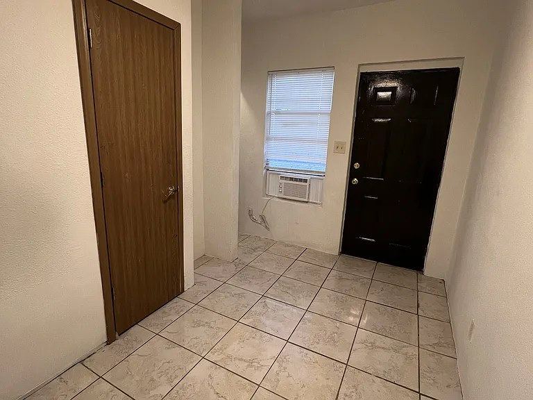 5504 Jensen Dr #3 — Photo 10