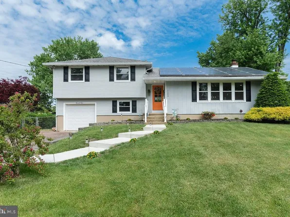 1104 Essex Ave, Voorhees, NJ 08043