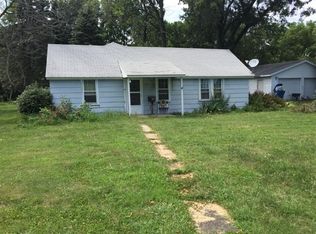 1106 S Main St, Kouts, IN 46347