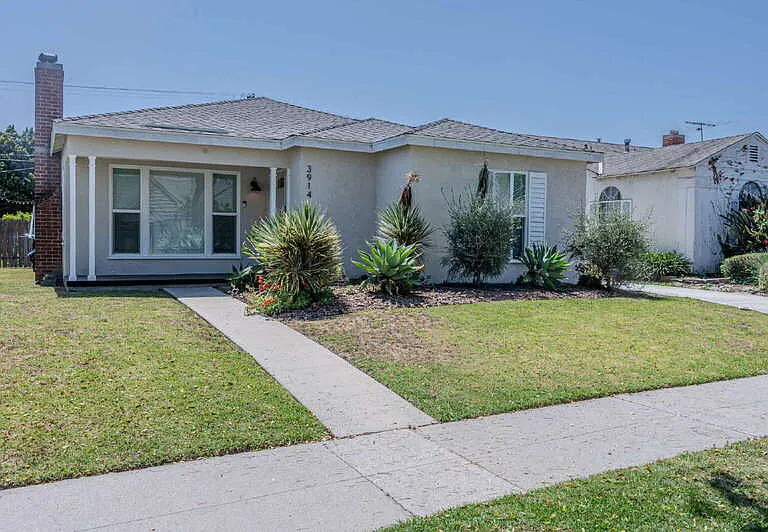 3914 Somerset Dr — Photo 1