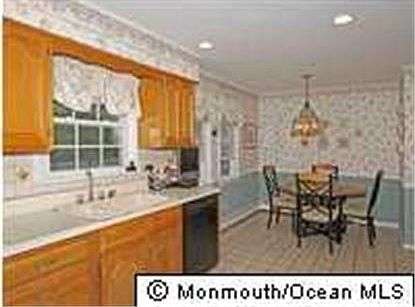 4th image of 72 Shadybrook Dr