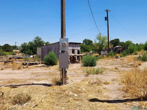 904 Montgomery Ave, Carlsbad, NM 88220