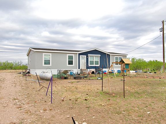 4th image of 300 Reed Rd