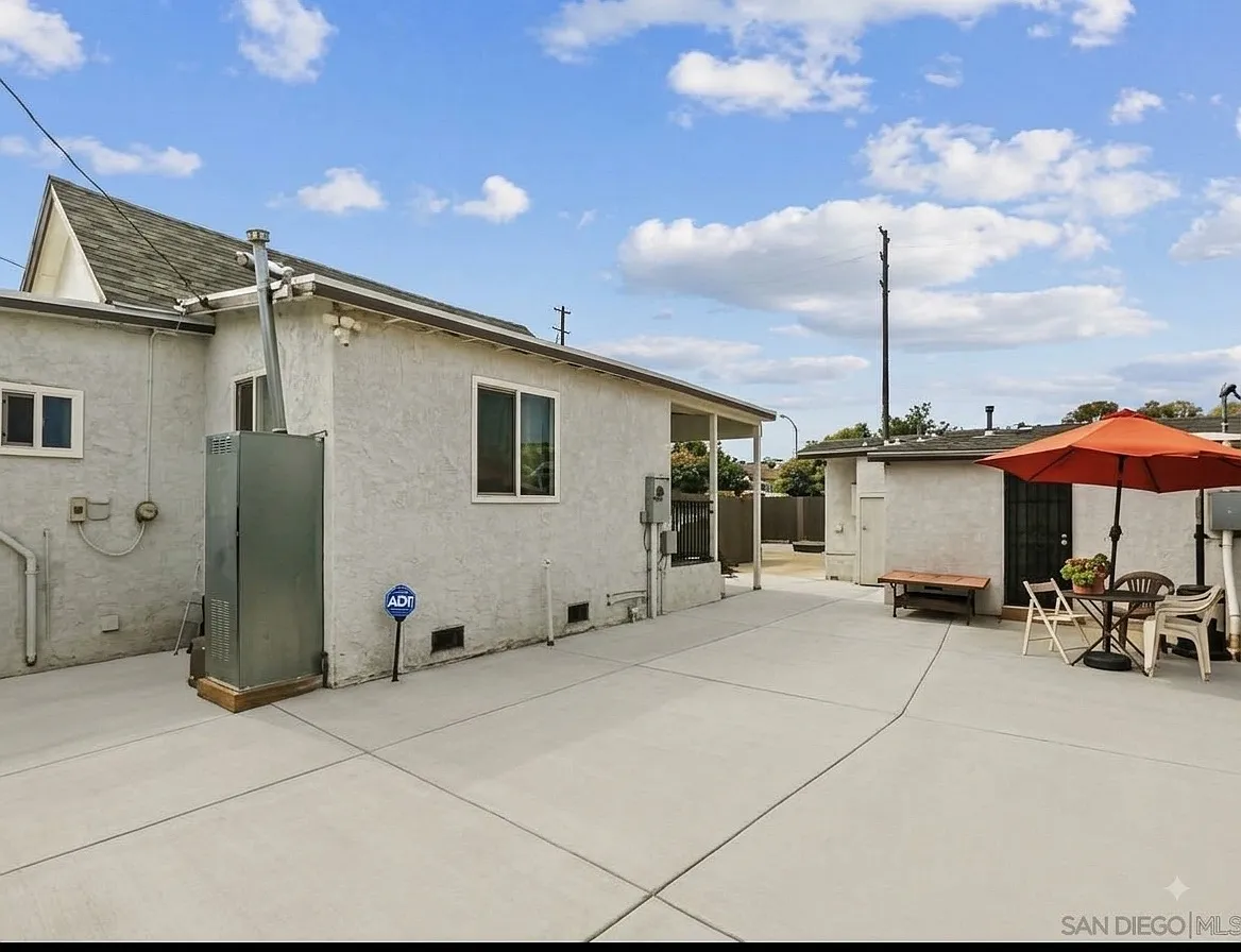1 bed, 500 sqft, $1,900 — Photo 2