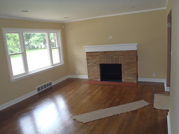 2nd image of 1031 Wentworth Ave