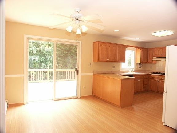 DINING AREA with OPENFLOW!