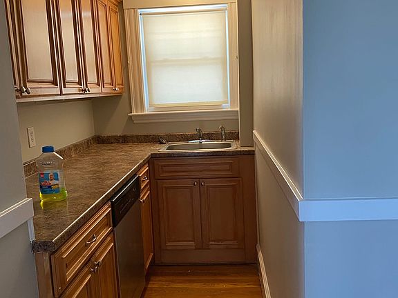 2nd image of 11 Sumner Rd #1