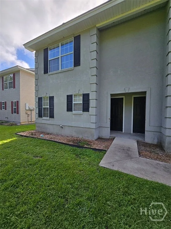 2 bed, 1.5 bath, 1240 sqft, $1,500 — Photo 1