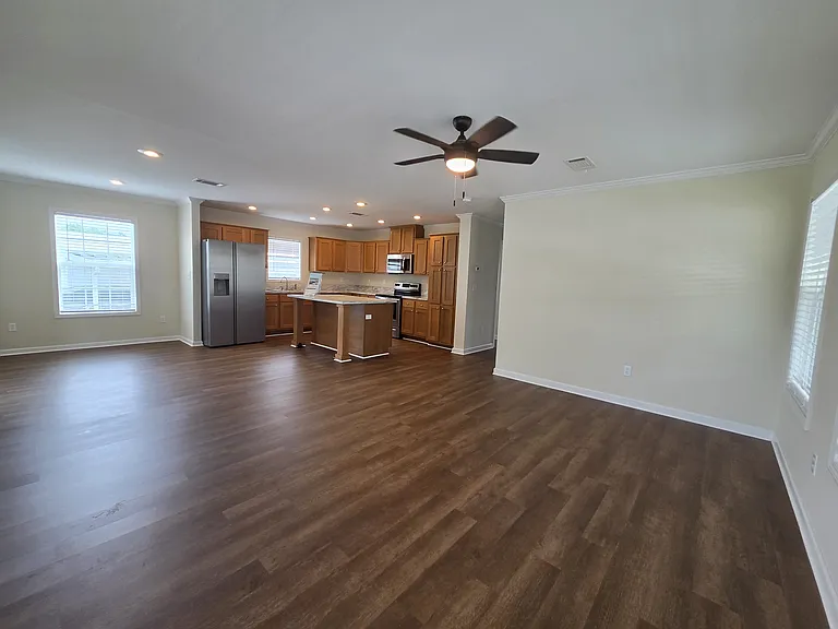 Royal Palm Village — Photo 29