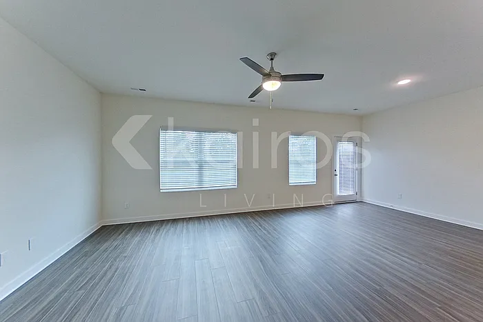 6104 Taramore Ln NW — Photo 2