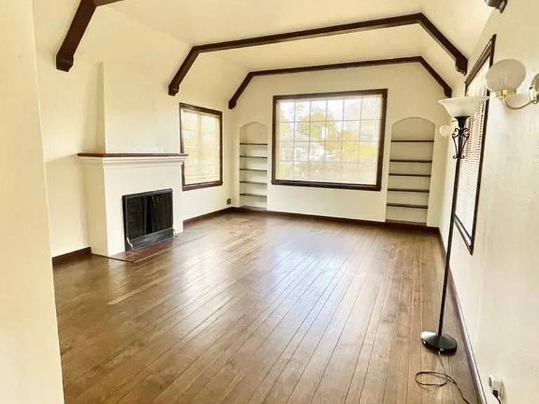 475 Marin Dr — Photo 4