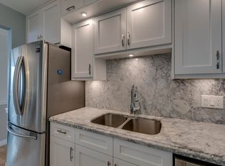 3920 Hastings St #902, Burnaby, BC V5C6C7