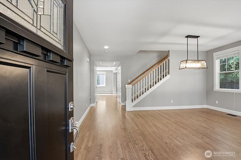 3rd image of 17211 NE 117th Way