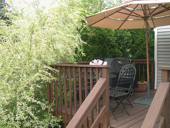Cozy rear deck