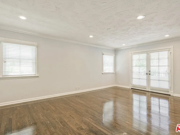 1118 S Cardiff Ave #1 — Photo 7