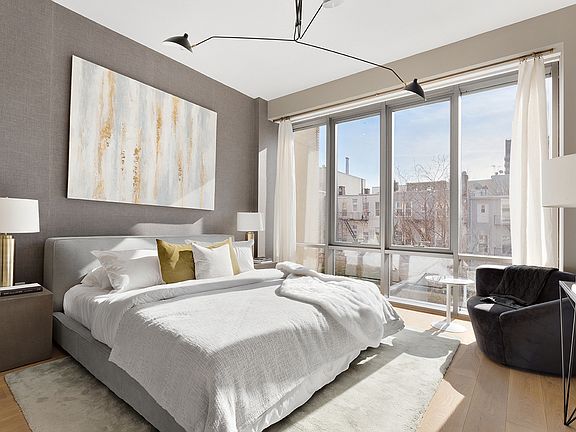 5th image of 138 N 10th St #401