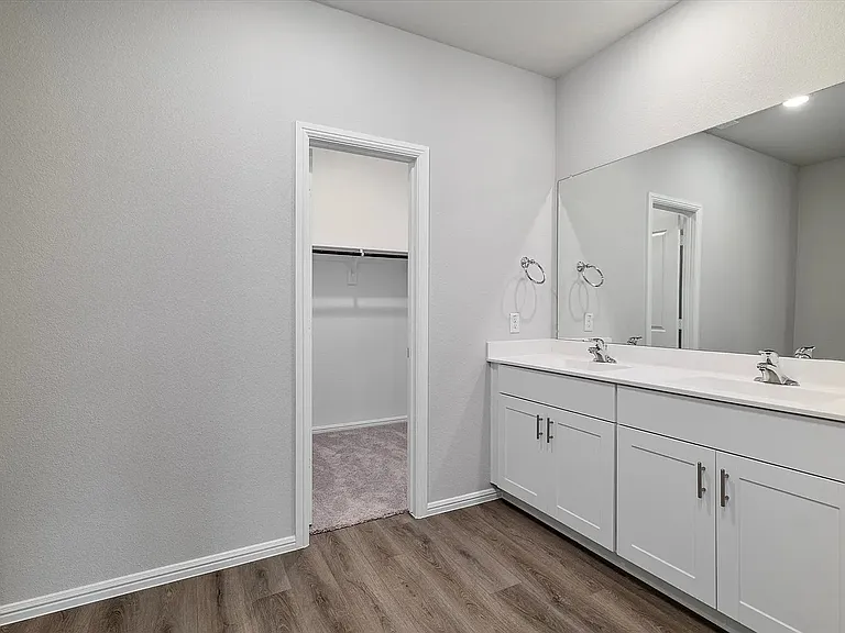 422 Wydown Dr — Photo 21