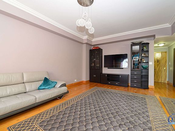 3rd image of 61-20 Grand Central Pkwy #1511