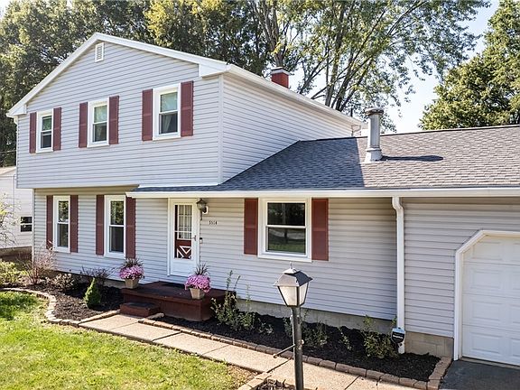 3rd image of 5516 Lockwood Blvd