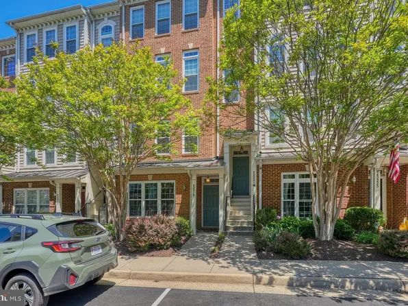42219 Black Rock Ter, Aldie, VA 20105