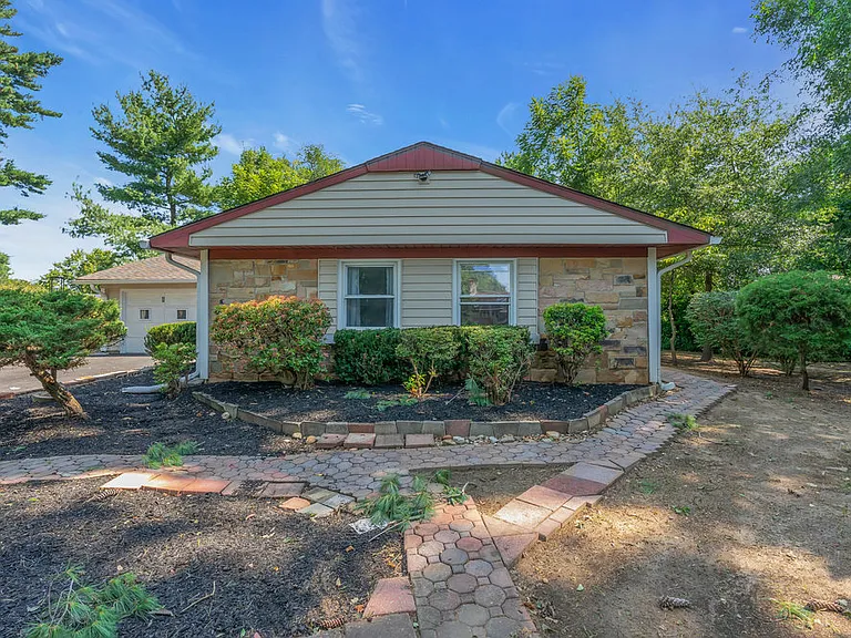 4 Twig Ct — Photo 61