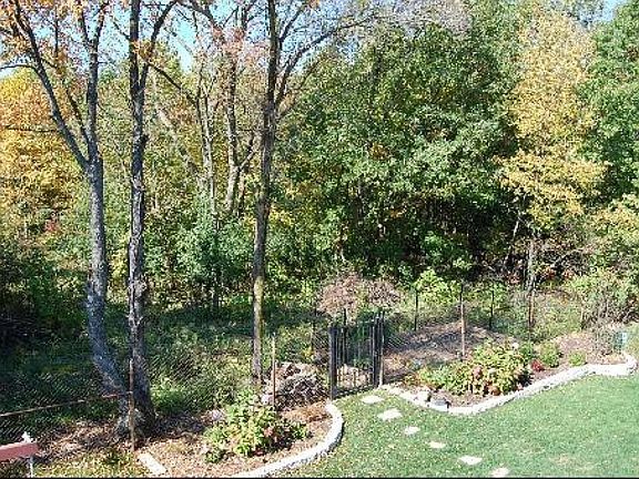 4th image of 442 Shadow Creek Dr