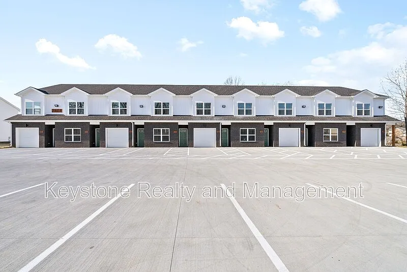 750 Tracy Lane