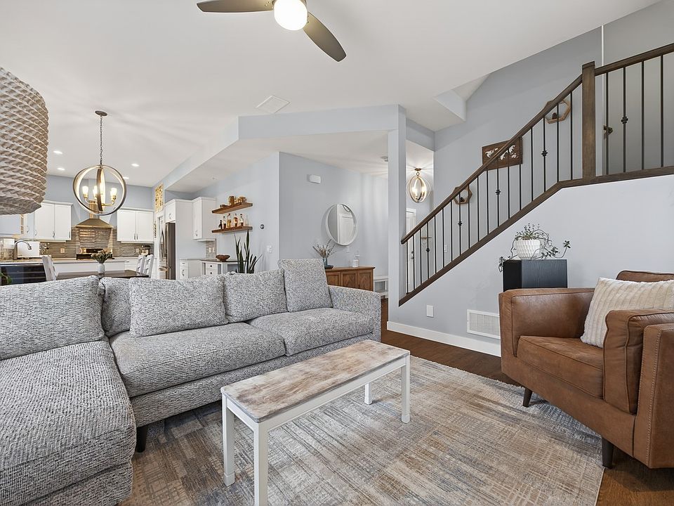 1st image of 2893 Robinson Rd #5