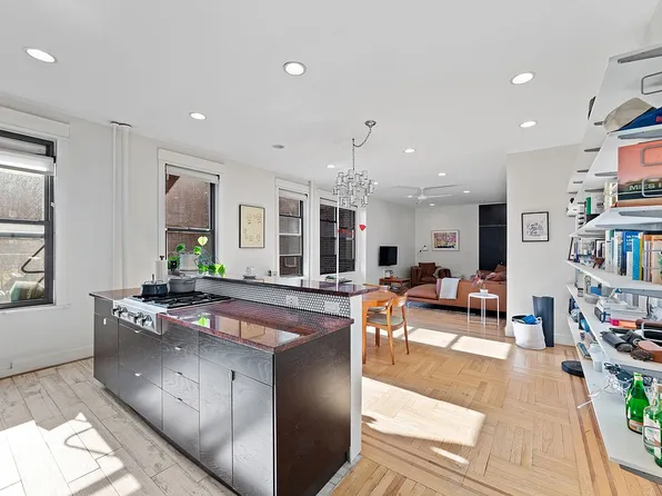 446 Kingston Ave APT C17, Brooklyn, NY 11225