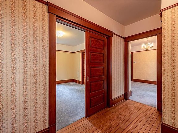 4th image of 325 North St