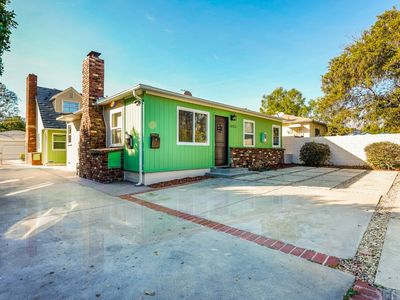 5651 Denny Ave, North Hollywood, CA, 91601