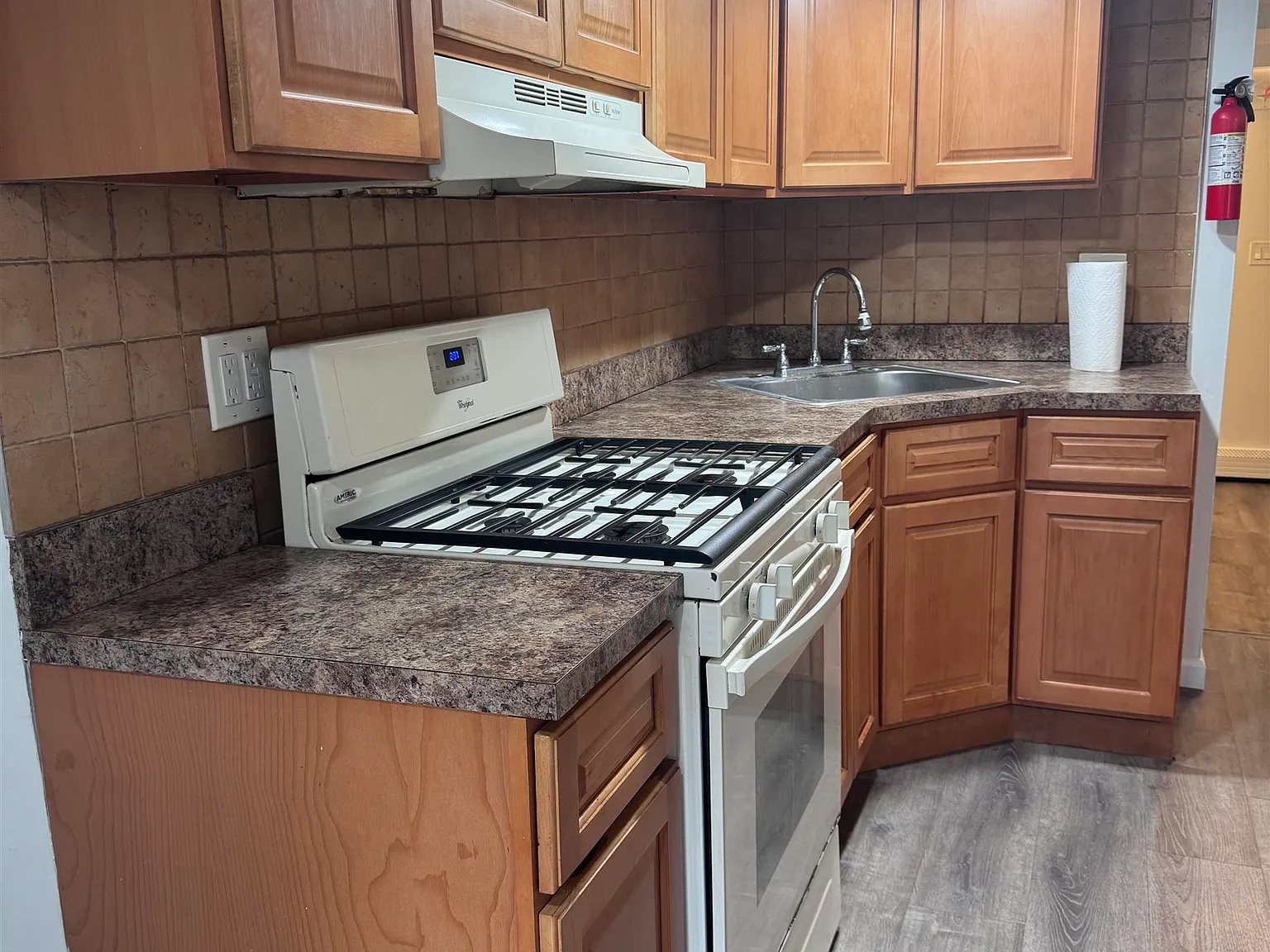 1 bed, 1.0 bath, $1,800 — Photo 4