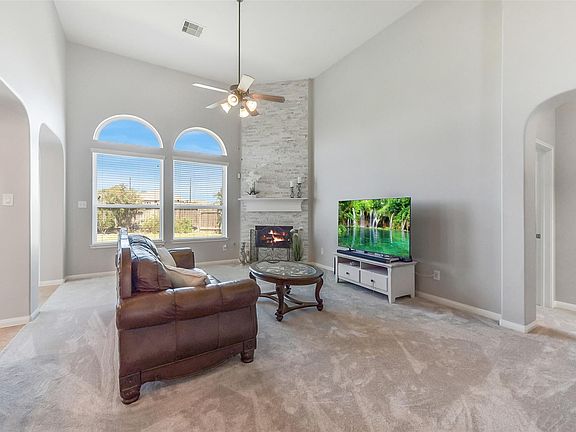 4th image of 13635 Cottonwood Drive