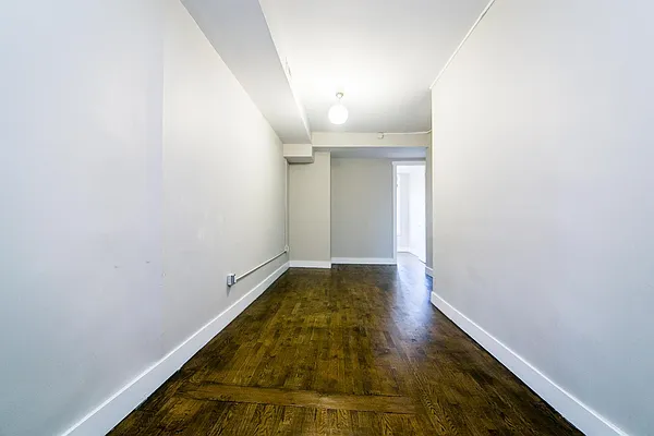 Rented by Nooklyn NYC LLC | media 19