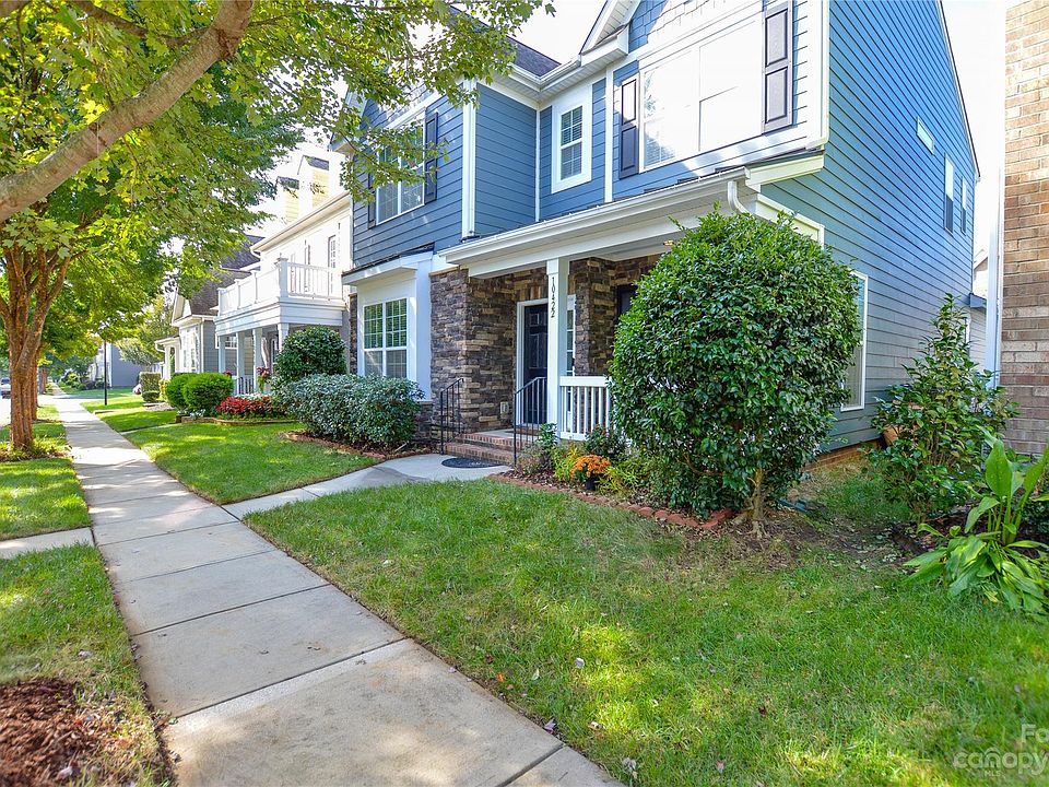 2nd image of 10422 Royal Winchester Dr
