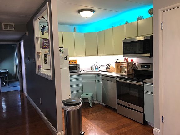 4th image of 298 Commercial St APT 21