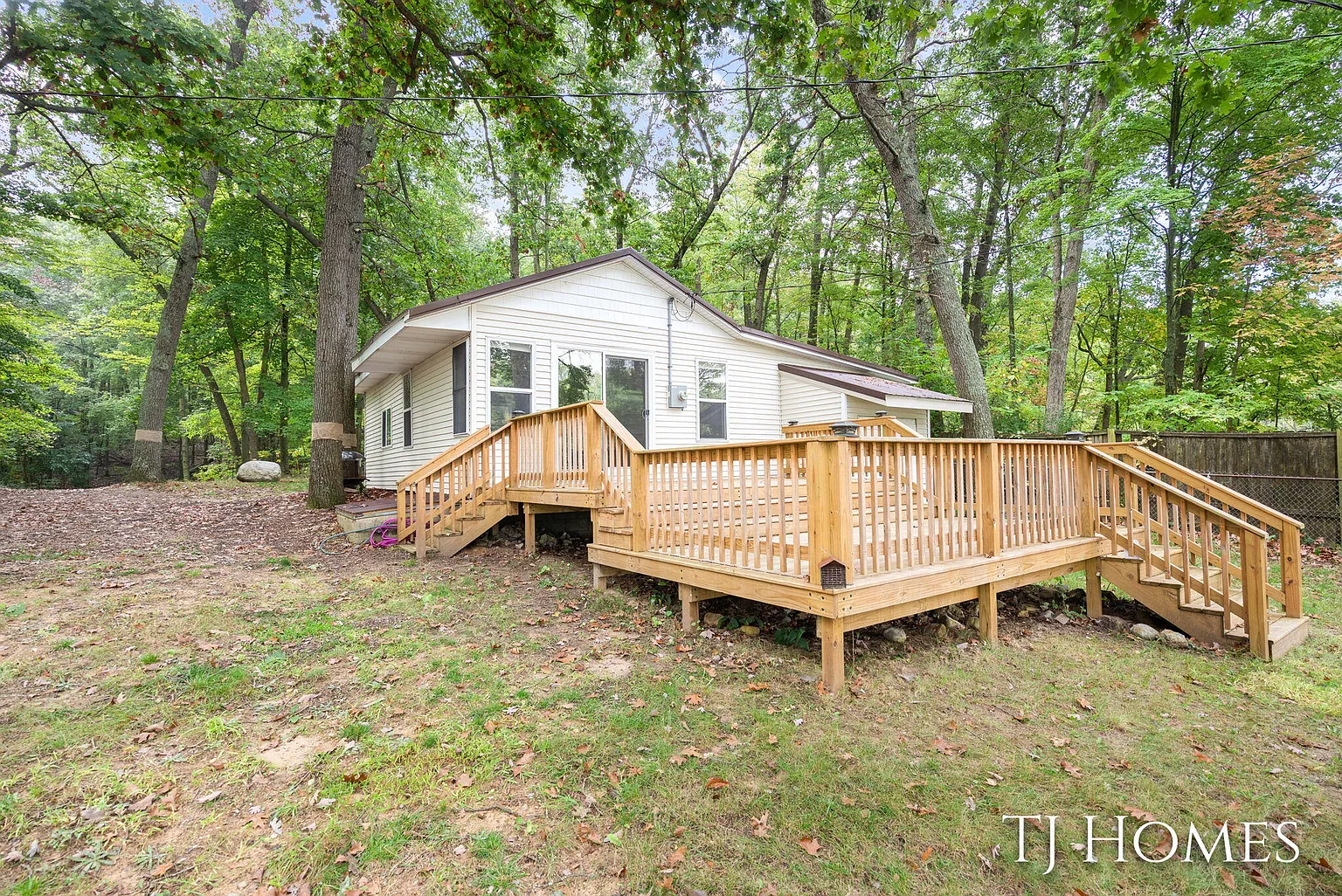 6048 Stewart Woods Dr photo 1