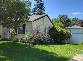 1448 63rd St, Windsor Heights, IA 50324