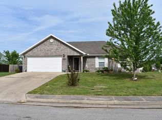 1384 Hillis Pl, Elkins, AR 72727