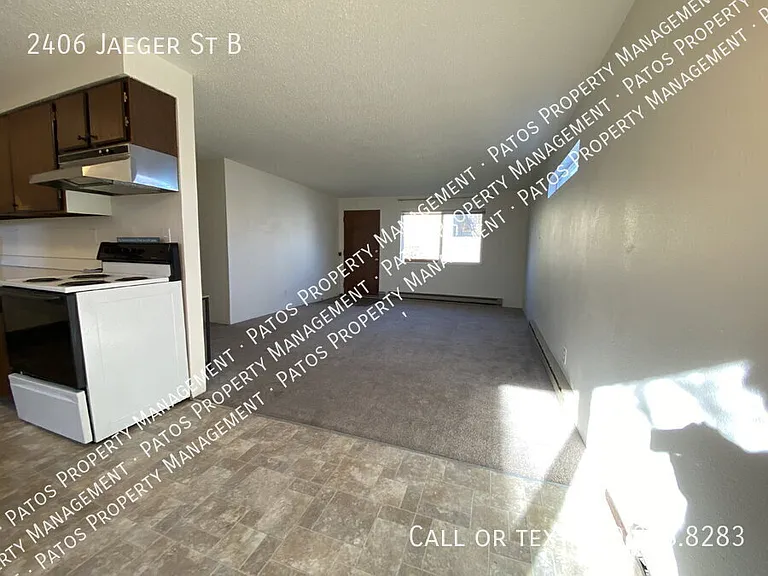 2406 Jaeger St #B — Photo 4