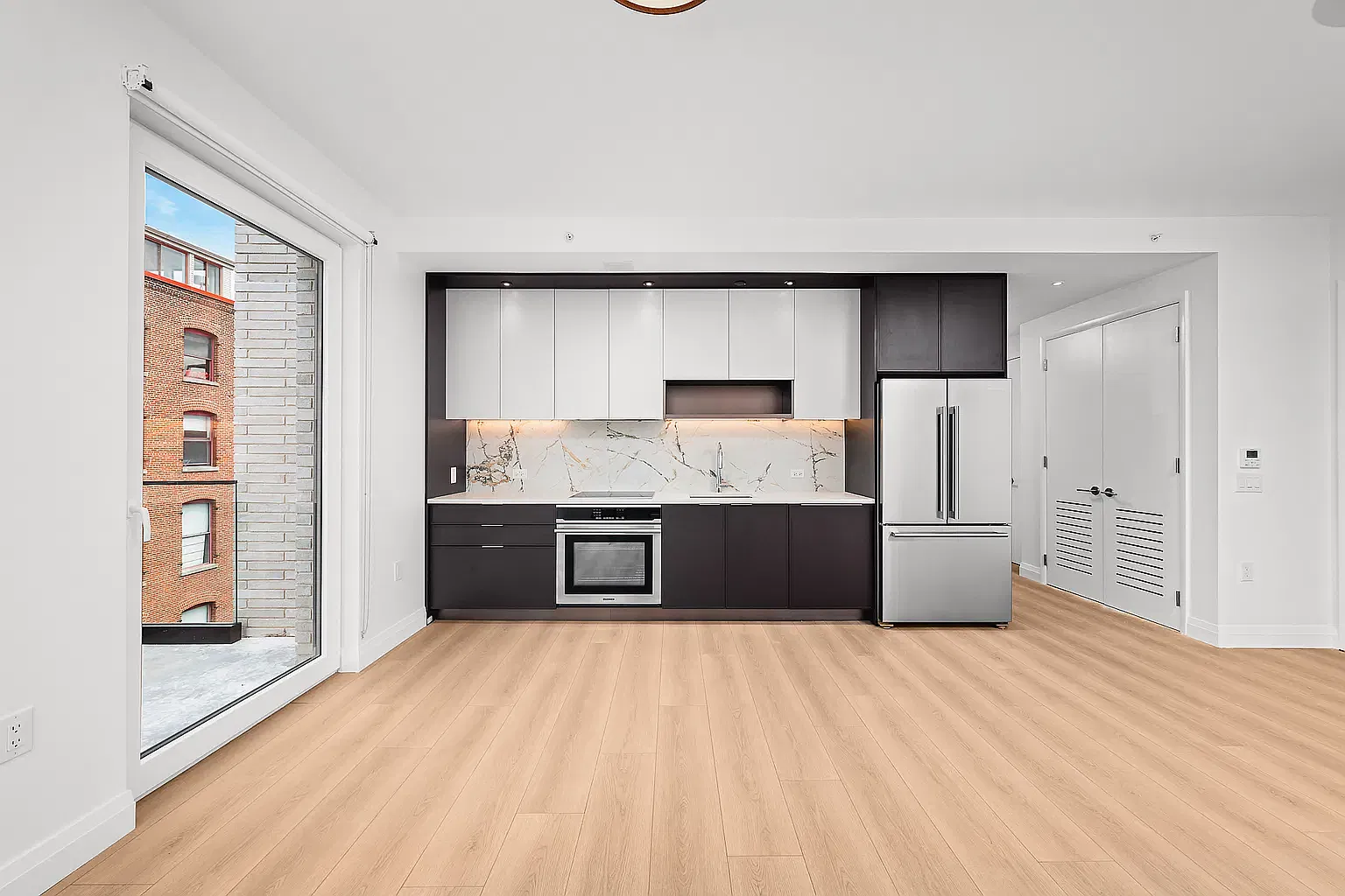 229 Wythe Avenue — Photo 4