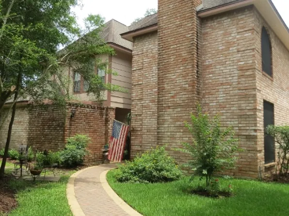 218 Pine Manor Dr, Conroe, TX 77385