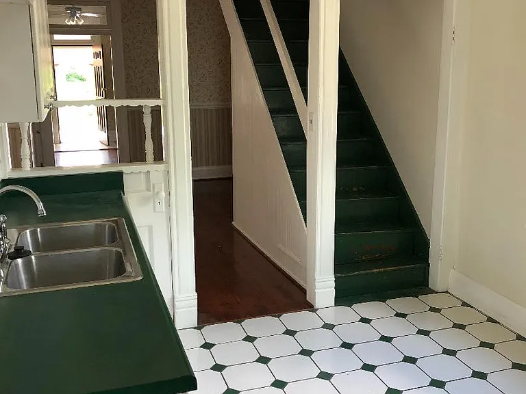 734 Tompkins St — Photo 9