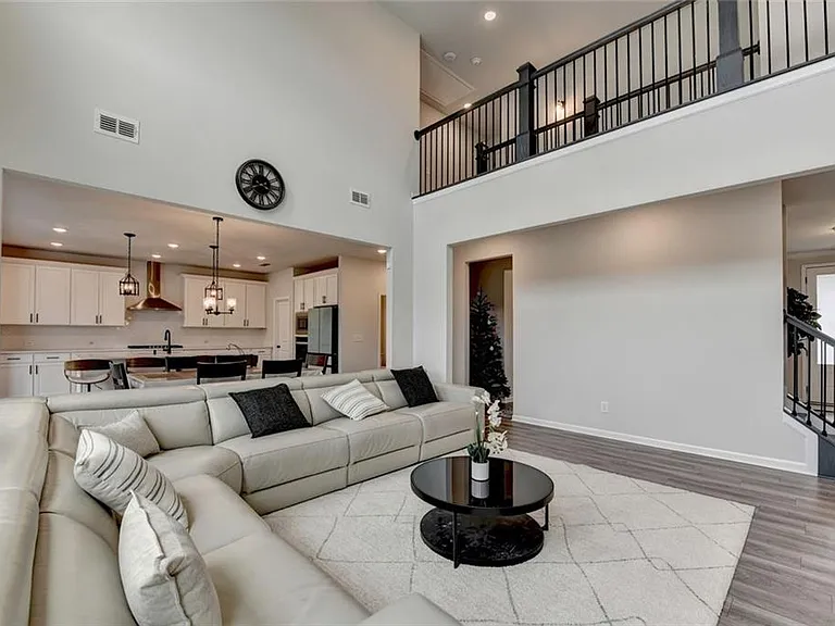 4665 Shipley Ave — Photo 33