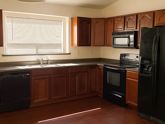 2nd image of 2865 S 161st Dr