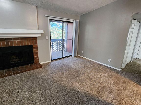 4th image of 900 Candlewood Dr NW Unit B