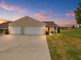 1366 Chami Dr, Spring Grove, PA 17362