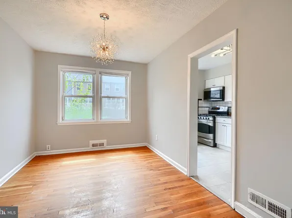 7 Cardinal Rd, Essex, MD 21221