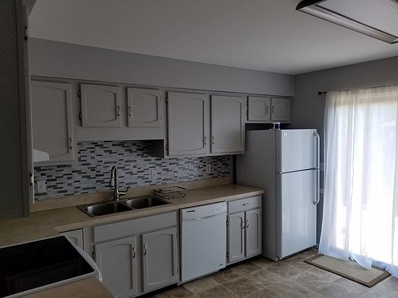 4th image of 1268 Langland Dr